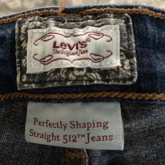 LEVI"S Perfectly Shaping Straight 512 Jeans - Picture 4 of 6